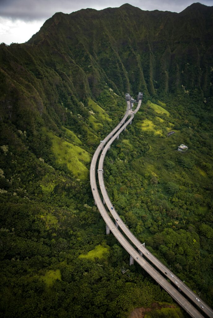 Highway through a green Oahu valley